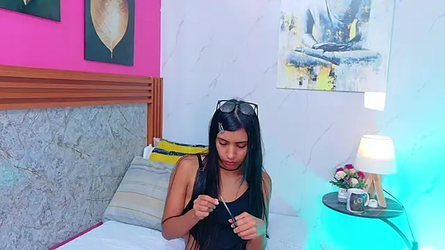 littlee emilyy  online show from 28, 7, 2026