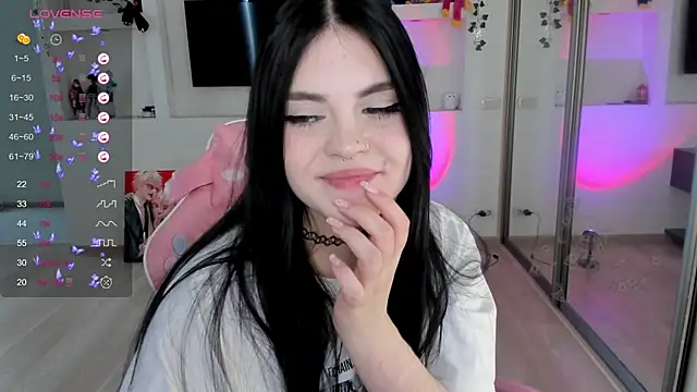 Snapshot of SelenaCute chatting on 13, 12, 2024 SelenaCute online show from 13, 12, 2024