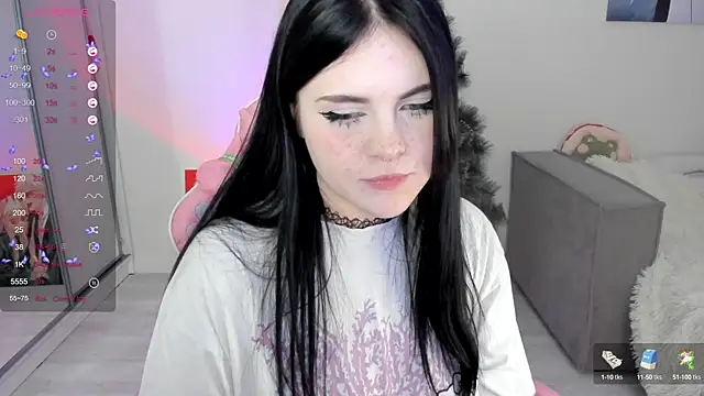 Snapshot of SelenaCute chatting on 20, 12, 2024 SelenaCute online show from 20, 12, 2024