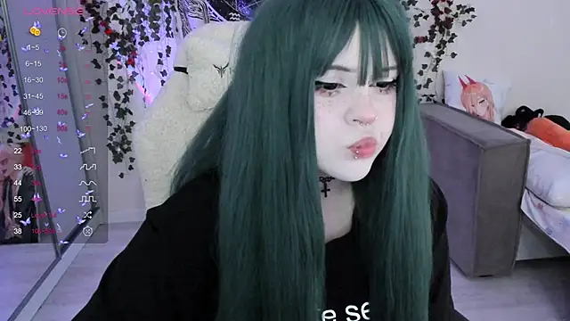 Snapshot of SelenaCute chatting on 22, 9, 2025 SelenaCute online show from 22, 9, 2025