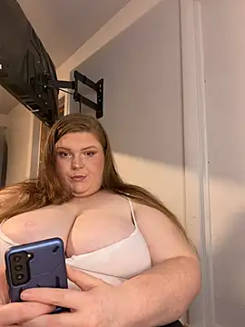 lilmama69900 online show from 27, 6, 2026
