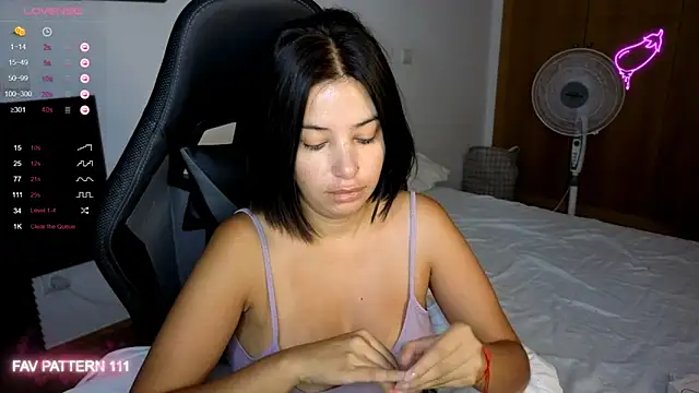 AnnaQueen online show from 9, 9, 2025