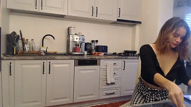 Snapshot of Tasty_Shape chatting on 12, 12, 2024 Tasty Shape online show from 12, 12, 2024