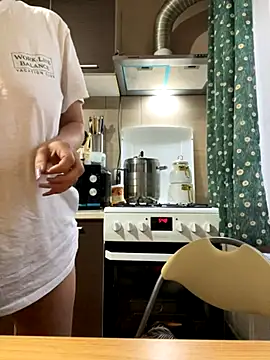 Snapshot of Tasty_Shape chatting on 14, 10, 2025 Tasty Shape online show from 14, 10, 2025