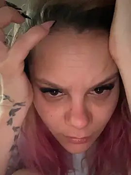 Snapshot of Tasty_Shape chatting on 17, 12, 2025 Tasty Shape online show from 17, 12, 2025