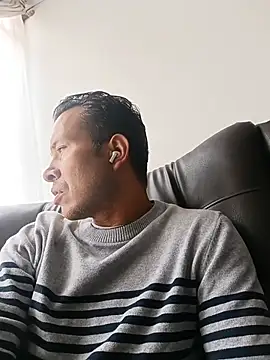 cachorro0527 online show from 25, 5, 2026
