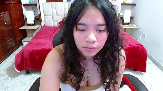 laureentt  online show from 28, 2, 2025