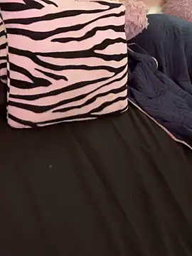 Felicia smok3 online show from 2, 2, 2025