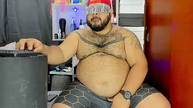 Latino bigcock online show from 27, 2, 2025