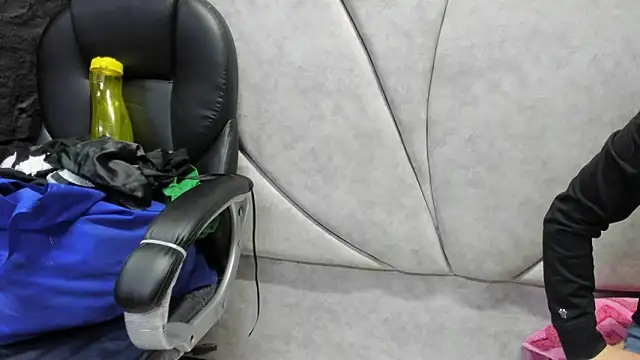 HornySlut69  online show from 2, 3, 2026