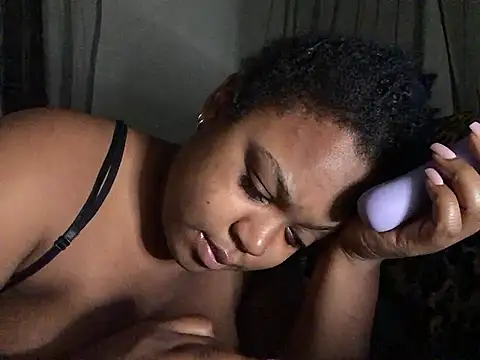 SweetHoneyBunz online show from 18, 7, 2026