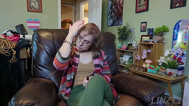 Linzy 19 online show from 29, 1, 2025