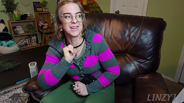 Linzy 19 online show from 14, 2, 2025