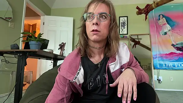 Linzy 19 online show from 12, 3, 2026