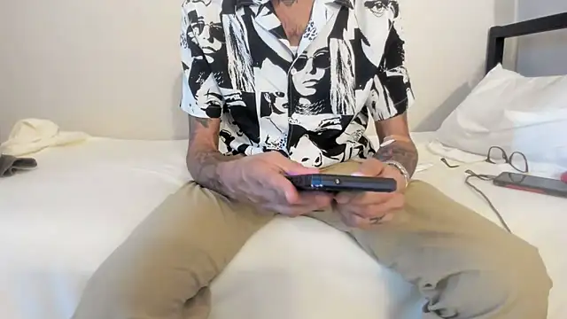 RoosterWabbit online show from 24, 9, 2025