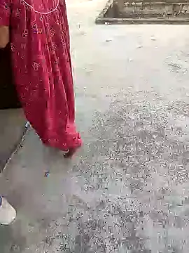 COUPLLE VILLAGE online show from 4, 2, 2025