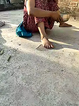 COUPLLE VILLAGE online show from 6, 2, 2025