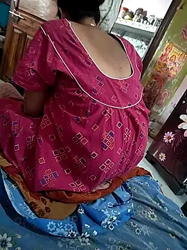 COUPLLE VILLAGE online show from 18, 3, 2025