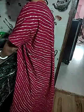 COUPLLE VILLAGE online show from 4, 11, 2025