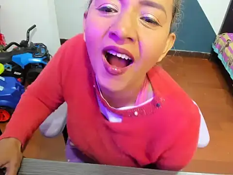 daleska ayala 1 online show from 4, 10, 2025