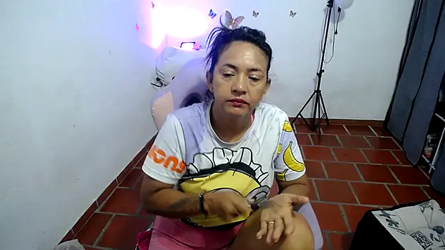 daleska ayala 1 online show from 28, 4, 2026