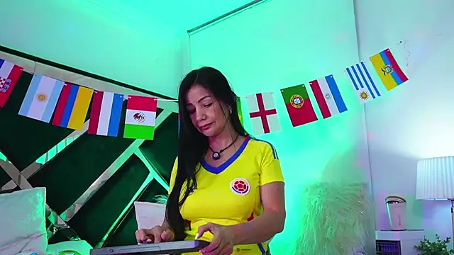 EVA45LOVES online show from 11, 6, 2026