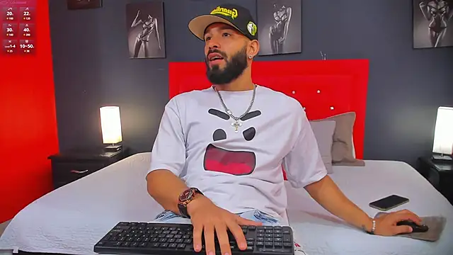 Snapshot of Thiagogomez chatting on 3, 12, 2024 Thiagogomez online show from 3, 12, 2024