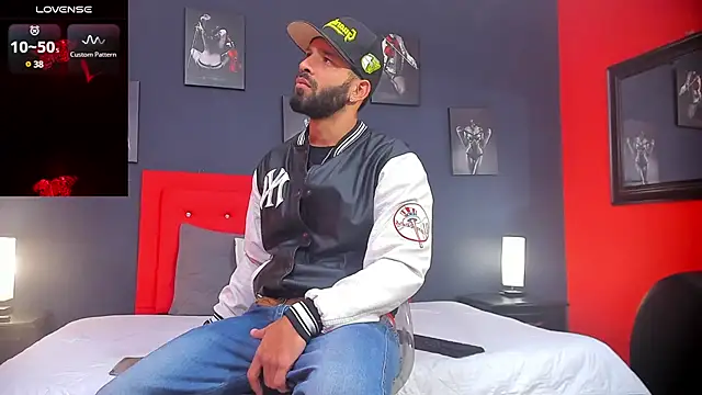 Snapshot of Thiagogomez chatting on 19, 12, 2024 Thiagogomez online show from 19, 12, 2024