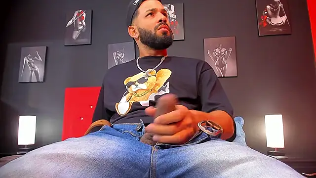 Snapshot of Thiagogomez chatting on 18, 1, 2025 Thiagogomez online show from 18, 1, 2025