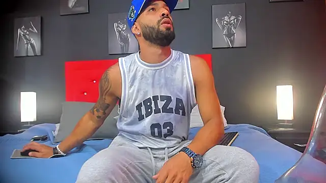 Snapshot of Thiagogomez chatting on 21, 2, 2025 Thiagogomez online show from 21, 2, 2025