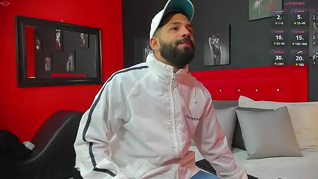 Snapshot of Thiagogomez chatting on 4, 3, 2025 Thiagogomez online show from 4, 3, 2025