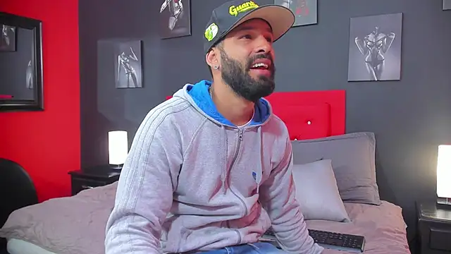 Snapshot of Thiagogomez chatting on 19, 3, 2025 Thiagogomez online show from 19, 3, 2025