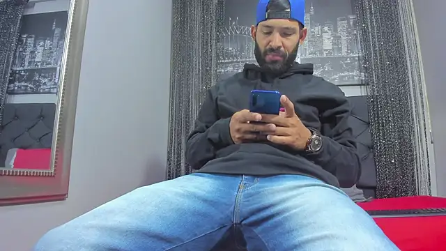 Snapshot of Thiagogomez chatting on 20, 3, 2025 Thiagogomez online show from 20, 3, 2025