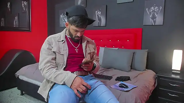 Snapshot of Thiagogomez chatting on 3, 10, 2025 Thiagogomez online show from 3, 10, 2025