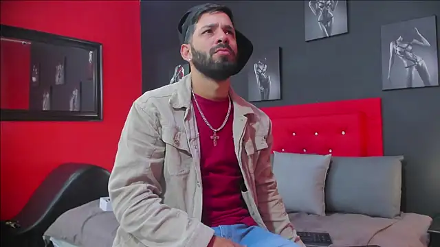 Snapshot of Thiagogomez chatting on 10, 10, 2025 Thiagogomez online show from 10, 10, 2025