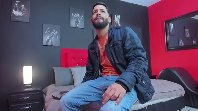 Snapshot of Thiagogomez chatting on 21, 10, 2025 Thiagogomez online show from 21, 10, 2025