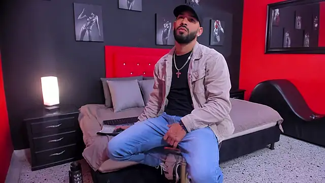 Snapshot of Thiagogomez chatting on 22, 11, 2025 Thiagogomez online show from 22, 11, 2025