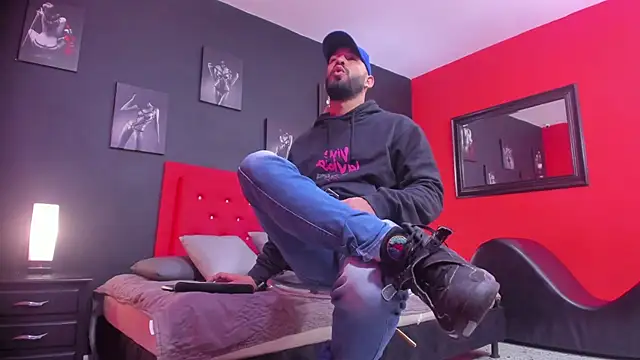 Snapshot of Thiagogomez chatting on 27, 11, 2025 Thiagogomez online show from 27, 11, 2025