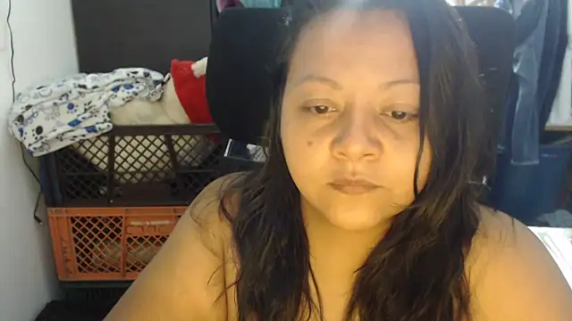 Snapshot of jennyferloopez chatting on 5, 6, 2026 jennyferloopez online show from 5, 6, 2026