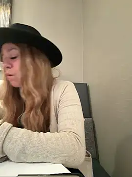 Snapshot of Bigbuttbrooklynn chatting on 29, 11, 2025 Bigbuttbrooklynn online show from 29, 11, 2025