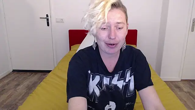 Snapshot of cumfun chatting on 23, 2, 2025 cumfun online show from 23, 2, 2025