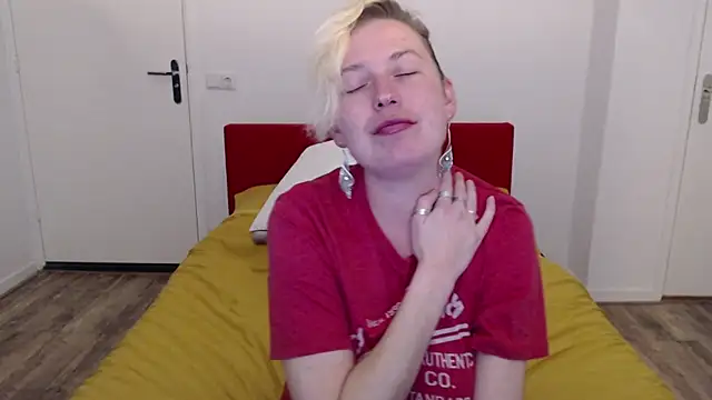 Snapshot of cumfun chatting on 23, 2, 2025 cumfun online show from 23, 2, 2025