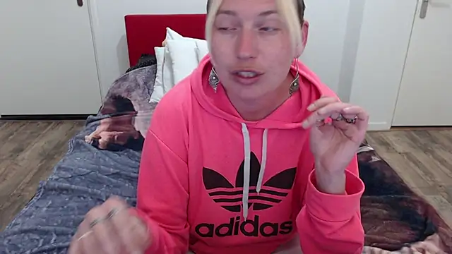 Snapshot of cumfun chatting on 17, 3, 2025 cumfun online show from 17, 3, 2025