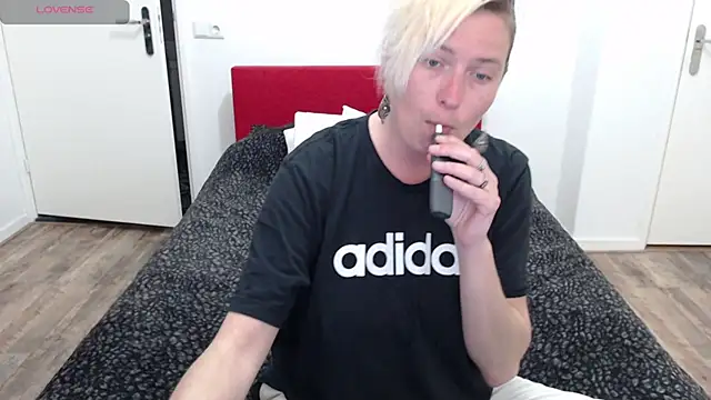 Snapshot of cumfun chatting on 19, 3, 2025 cumfun online show from 19, 3, 2025