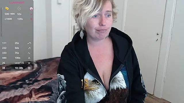 Snapshot of cumfun chatting on 18, 9, 2025 cumfun online show from 18, 9, 2025