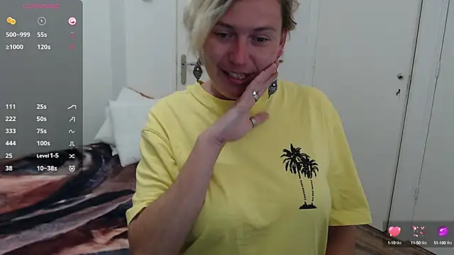 Snapshot of cumfun chatting on 1, 10, 2025 cumfun online show from 1, 10, 2025