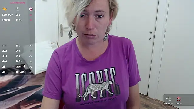 Snapshot of cumfun chatting on 2, 10, 2025 cumfun online show from 2, 10, 2025