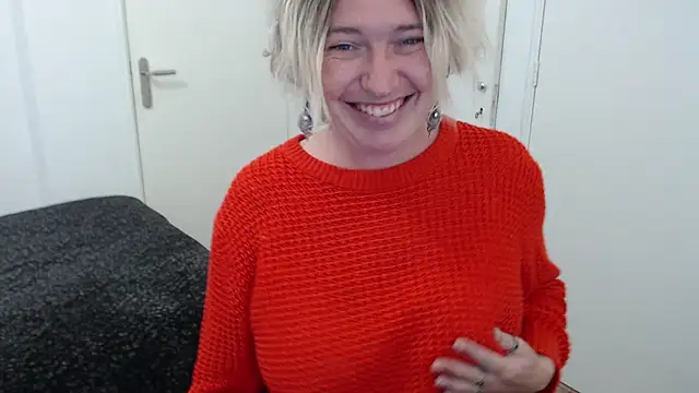 Snapshot of cumfun chatting on 26, 10, 2025 cumfun online show from 26, 10, 2025