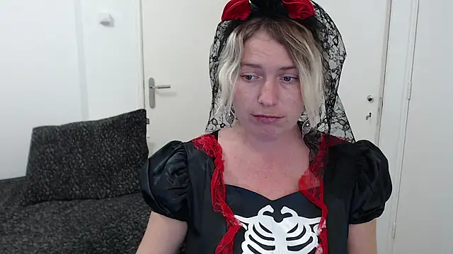 Snapshot of cumfun chatting on 28, 10, 2025 cumfun online show from 28, 10, 2025