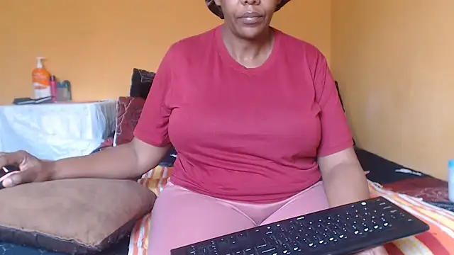 bustykelly online show from 11, 7, 2026